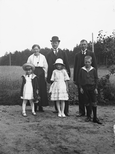 Alma Stjärnkvist f Lindberg, okänd, okänd, Birgit Stjärnkvist, Edit Stjärnkvist, Nils Stjärnkvist   U.F.