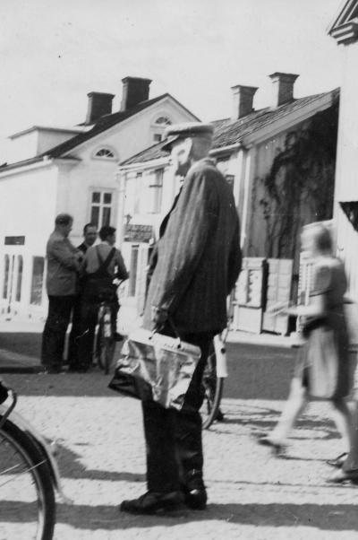 Hasse  bodde i "Pottaskestugan Västra Tullen Vimmerby" 