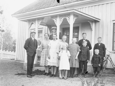 Hällebacka 

Många av bilderna i mappen Hällebacka kan lika gärna vara tagna kring Lidhem Locknevi.