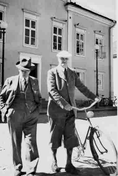 Från vänster 1. Axel Almé, plåtslagare och  rådman. 2. Erland Benzer, lantmätare. 