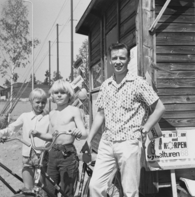 Korpen anordnar " Cykelturen - 68 "
Sten Karlsson Hamra

Dok.100604/KG