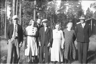 August Dahl med familj
