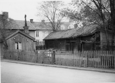 Kvarteret Gladan Rönnbärsgatan 1950-talet. Vita huset "Nordgrenska" 1950-talet. T.E. 