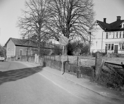 Ringvägen
" Högalid " Ringvägen 19 köpt av V-by stad för rivning. T.E

Dok.110211/KG