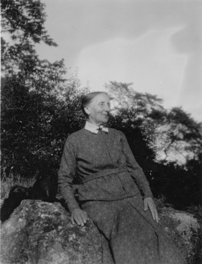 Hanna Westerdahls 70-årsdag 1933. Maria ? Wästerbroo?