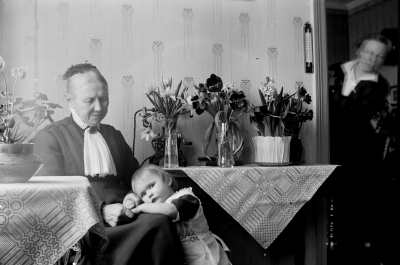Från vänster: Beda Forsell, Elsa Blomberg och Erika Forsell
Storgatan 5
År 1916