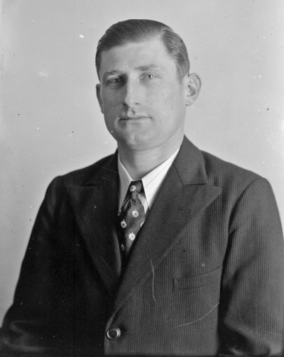 Tore Larsson
Ytterbonäs.



Dok.080407/RS