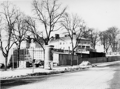 Vimmerby tidnings fastighet bygges vid Järnvägsgatan. 