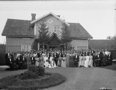 Margit och Alger  
Dagmar och Holger
23 / 6 1942