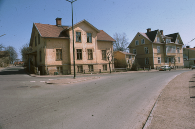 Drottninggatan / Ringvägen / Prästgårdsgatan 
Wibble 4 där bodde Kyrkoherde Nyberg 

090518/KG
