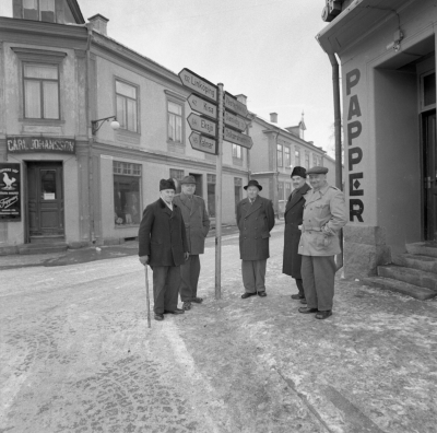 Stora torget / Sevedegatan. Kyrkan upp till höger