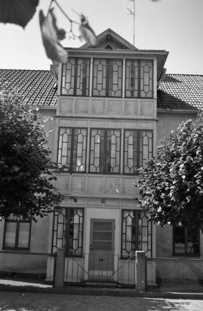 Fastigheten Bäcksholm på Östra tullportsgatan 6 i Vimmerby. Huset byggdes av Frans Johan Gustafsson 1906