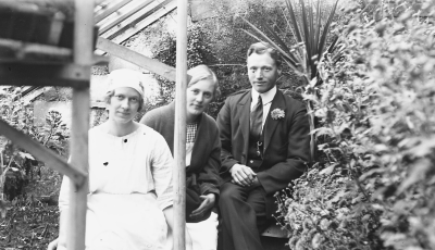 Hällebacka

Många av bilderna i mappen Hällebacka kan lika gärna vara tagna kring Lidhem Locknevi.