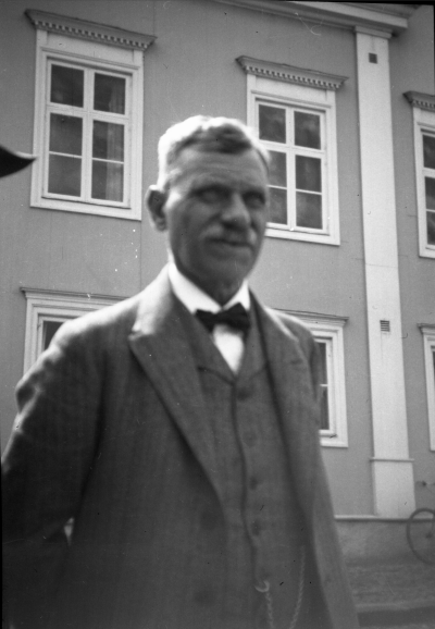 Fr.Nyström, Skomakare o extra polisman, V-by