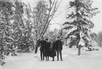 Hällebacka

Många av bilderna i mappen Hällebacka kan lika gärna vara tagna kring Lidhem Locknevi.