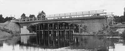 Bron över Stångån vid Vimmerby bygges 1960-talet           