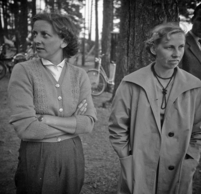 Bror Lindvall tidningsman ? 

Dok.110629/KG