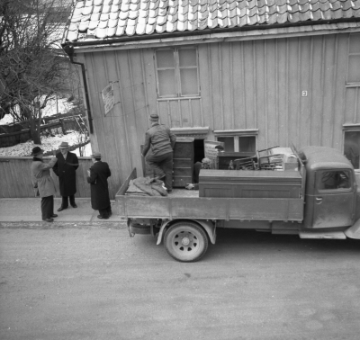 Maja Pettersson med föräldrar flyttar från Norrtullsgatan huset ska rivas

Dok.110203/KG