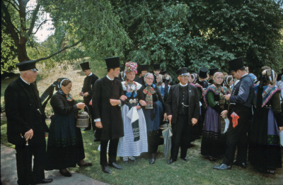 Gästande folkdanslag från Tyskland män kvinnor 

090506/KG