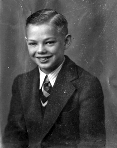 Fru Eriksson  (gosse)
Björkhult.



Dok.080402/RS