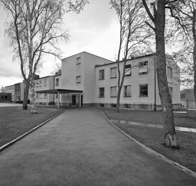 Sjukstugan

Dok.110513/KG

Baksidan av Vimmerby sjukhus 1970. T.E.