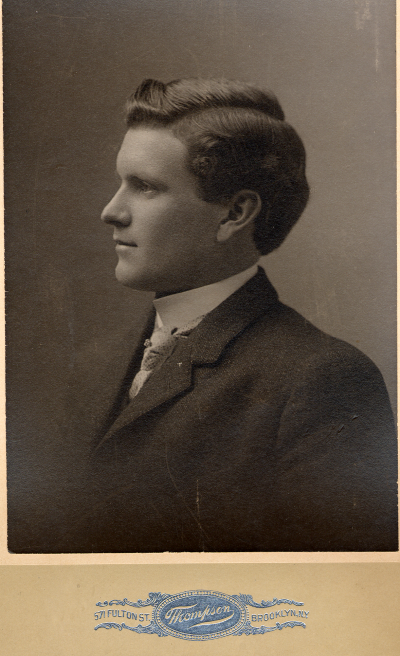 Gideon Sjölander. Vi var mycket goda vänner. Vi lekte med varandra som bror och syster.