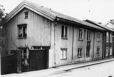 Storgatan 17. Vilhelm Karlssons.   T.E.
Garvaregården