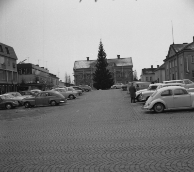 Torget
- julen 1967 -

Dok.110404/KG