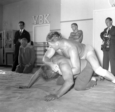 Brottning

Dok.110615/KG