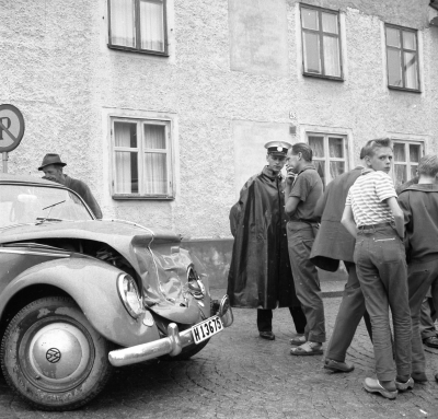 Bo Nilsson (?) polis i Vimmerby sommaren 1960, senare i Kalmar

Dok.110210/KG