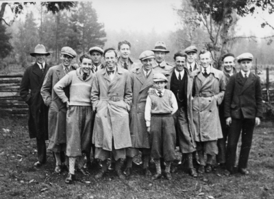 1. Göte Nyström  2. Seved Hasselkvist ?  4. Artur Lundberg, Affärsbiträde sedan delägare  7 .Gustav Osswicke, Plattläggare  