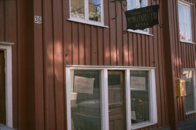 Storgatan 36 Hanna Dahl Mode & Tapisseriaffär 
upphör Slutförsäljning 

090512/KG