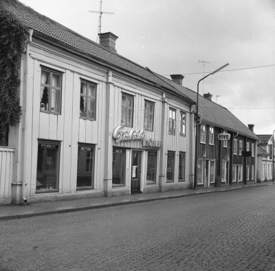 Storgatan
- Grönkvists Möbler -

Dok.110401/KG