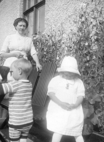 "Henrik samt Maddi o Mor"   Nordströms