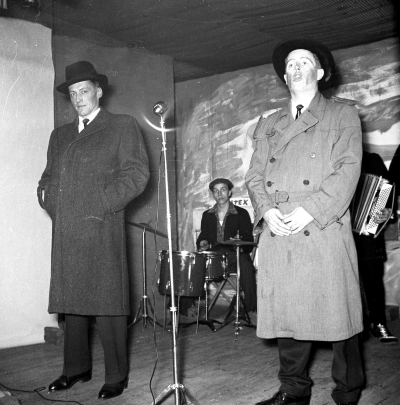 Frödingerevyn

Dok.110531/KG