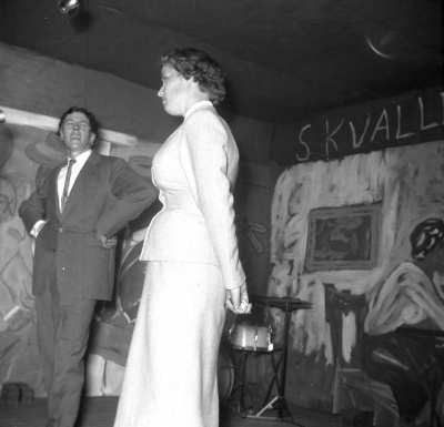 Frödingerevyn

Dok.110530/KG