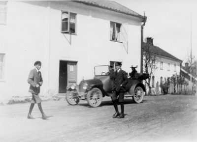 Norrtullsgatan, från vänster  Gustav Torin, biträde.