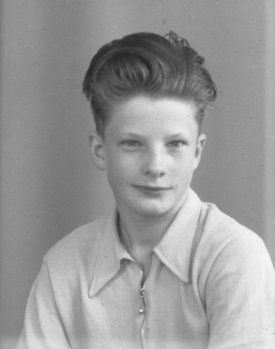 Jenny Lindström  (gosse)
Haga
Svinhult



Dok.080612/RS