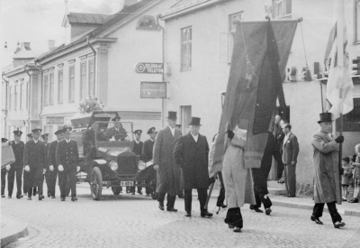 Guldsmeden, Brandchefen Pålssons begravning. Folke Lönngren, brandchef,  Gustav Jonsson, kamrer. 