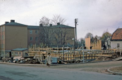 Tillbyggnad vid A L-skolan hus baracker 

090428/KG