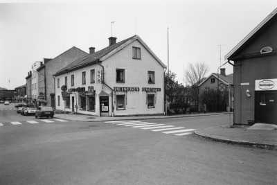 Juneskogs skoaffär
Sevedegatan. 
T.E

( Museet Näktergalen )