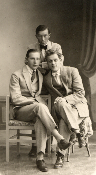 Från vänster:  1 Bertil Wästman, bankdir. ( född i Wimmerby )  2 Erik Hallberg, fabrikör  3 Folke Haller skulptör - Åbro.  