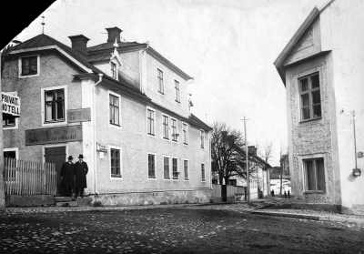 Malmbergs Pensionat, senare Johanssons Pensionat
Storgatan korsningen Östra Tullportsgatan vid Kyrkterrassen 