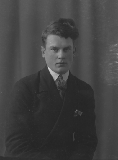 Kurt Svensson
Örsåsa.



Dok.080402/RS