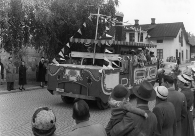 Barnens dag firande
- ångbåt -

Dok.100525/KG