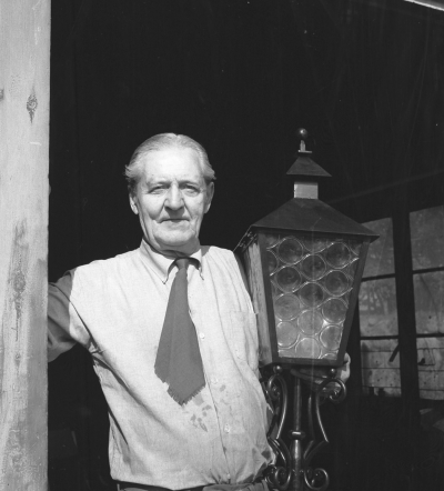 Ragnar Liljegren konstsmide

Dok.110627/KG