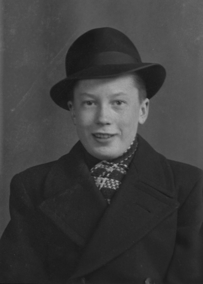 Tage Karlsson



Dok.080630/RS