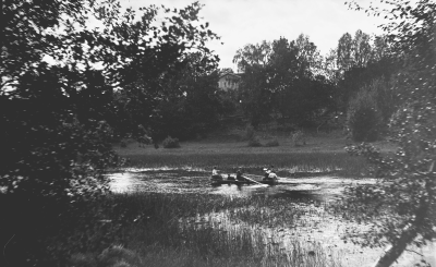 Båttur på sjön Krön vid Sundsholm.