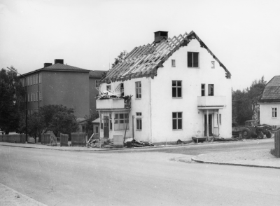Kungsgatan, barnbespisningen rivs 1967.