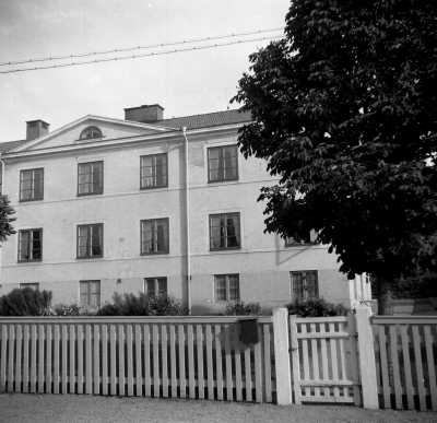 Ålderdomshemmet på Drottninggatan. Senare förskola

Dok.110523/KG